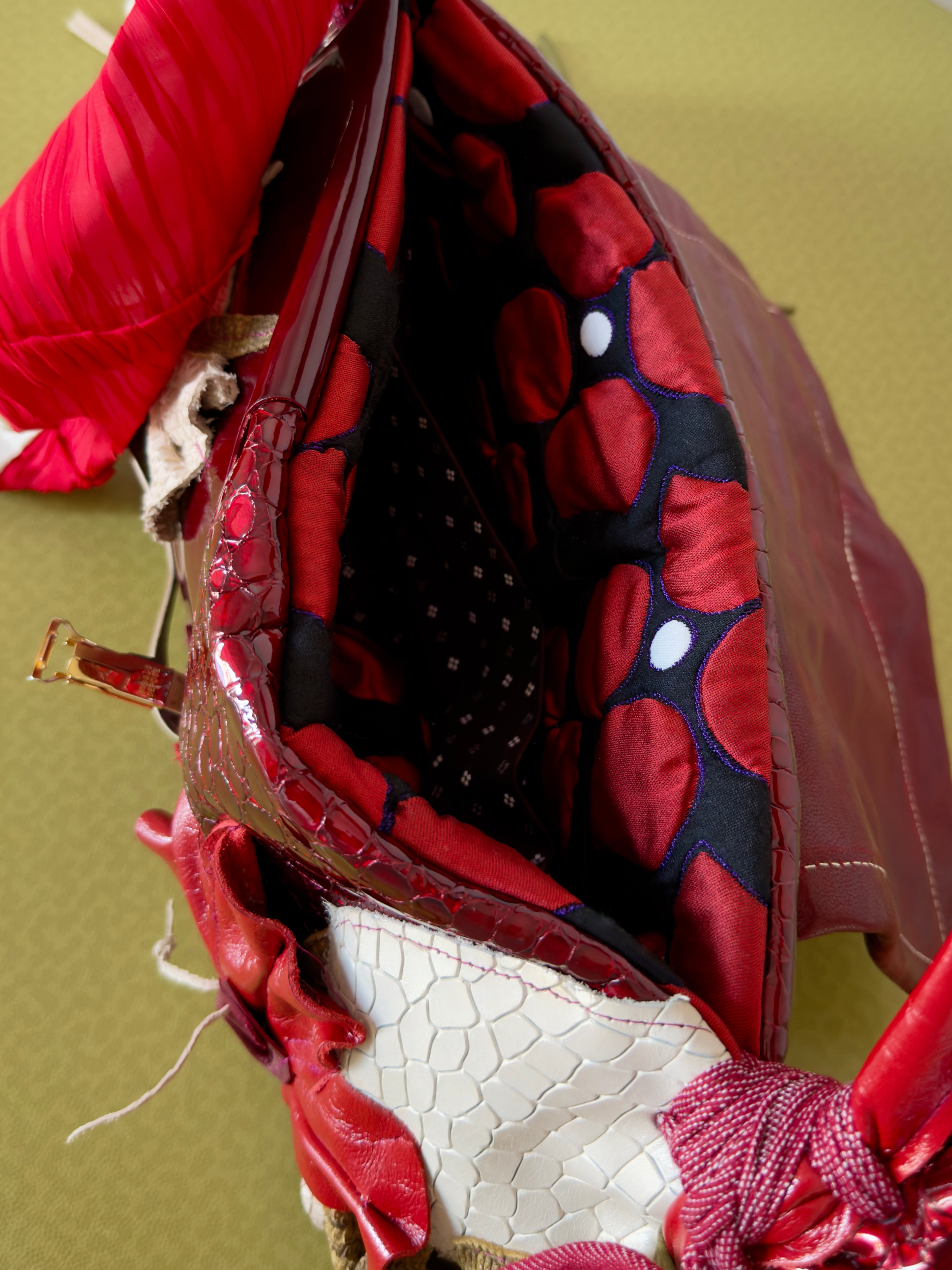THE POSY BELT 1/4 & double faced scarf with shell brooch