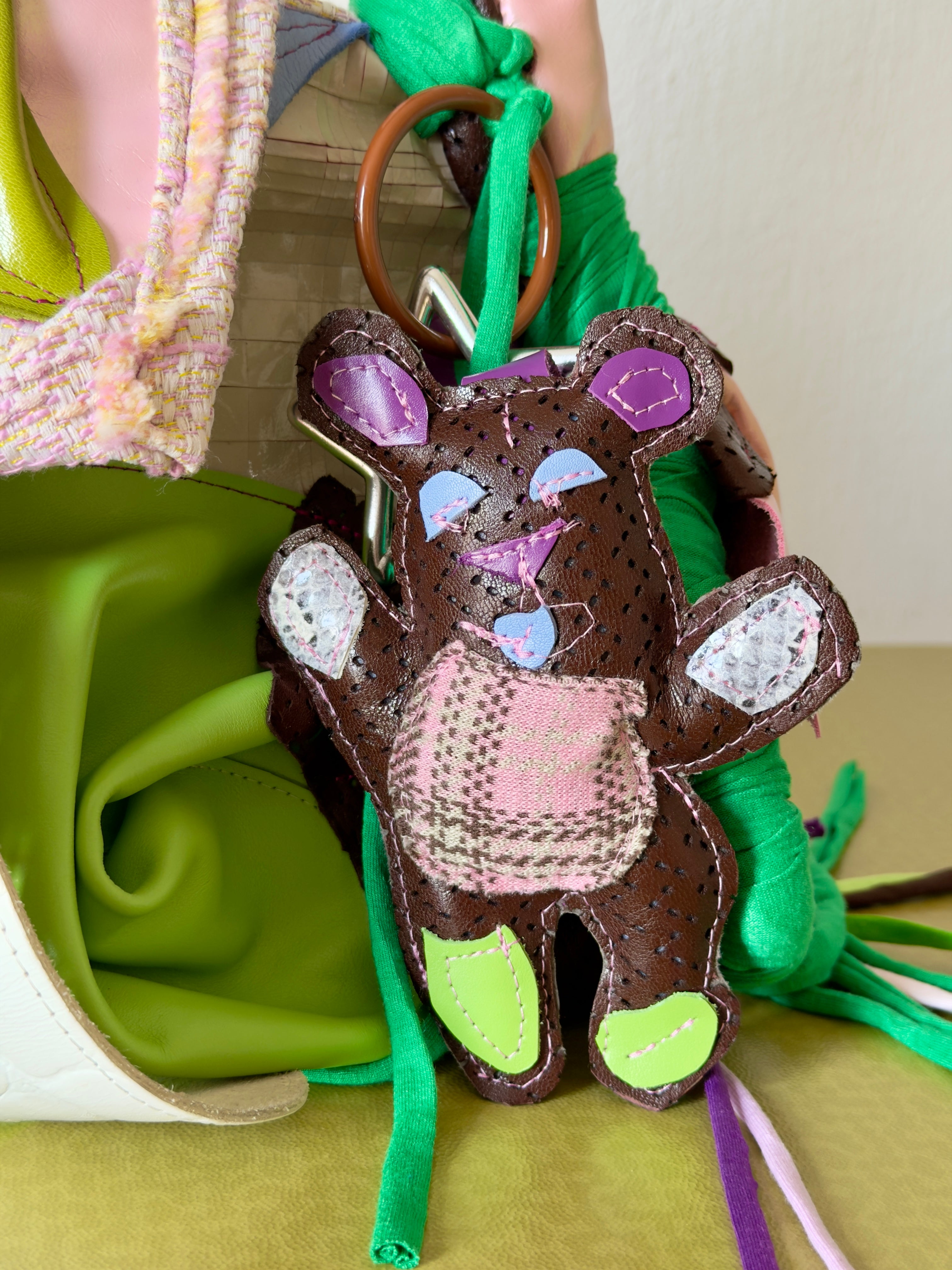 THE BUTTERFLY BELT 2/4 & BEAR CHARMY