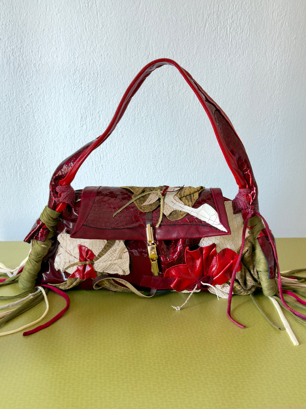 THE POSY BELT 1/4 & double faced scarf with shell brooch